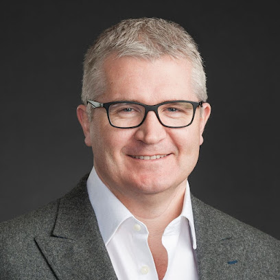 Professor Adrian Wilson, Knee Hip & Sports Injury Specialists, London