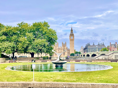 Fountain of St Thomas Gardens, London